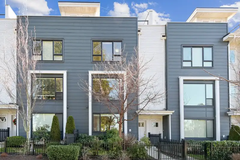 165 2280 163 STREET - photo 1 of 36