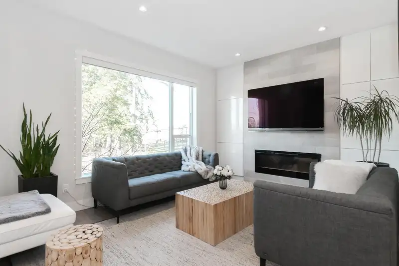 165 2280 163 STREET - photo 2 of 36
