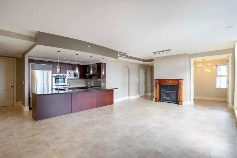 1901 1280 RICHARDS STREET - photo 4 of 24