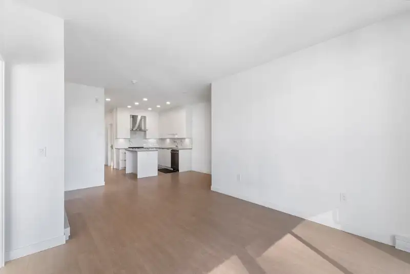 410 7123 11 AVENUE - photo 4 of 39