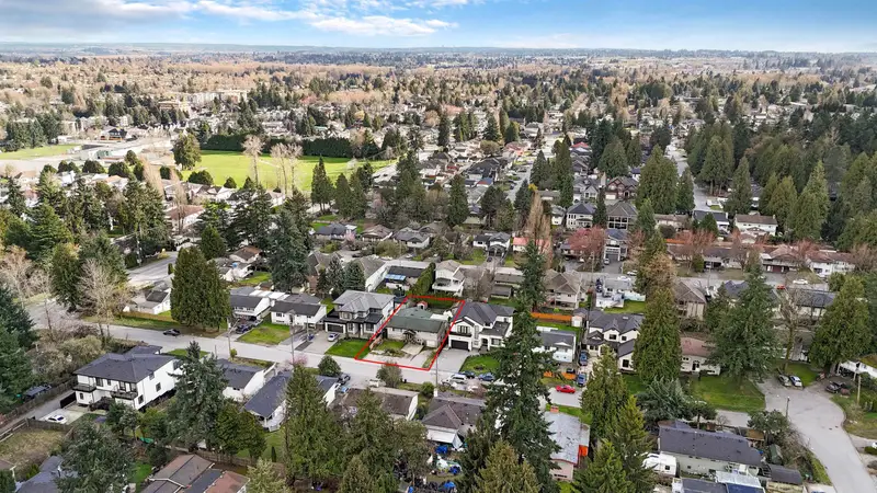 13160 99 AVENUE - photo 2 of 25