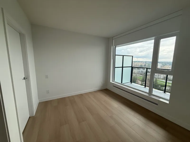 2210 13725 GEORGE JUNCTION - photo 4 of 8