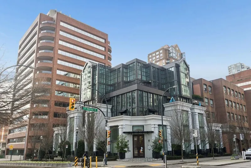 1106 HORNBY STREET - photo 1 of 22