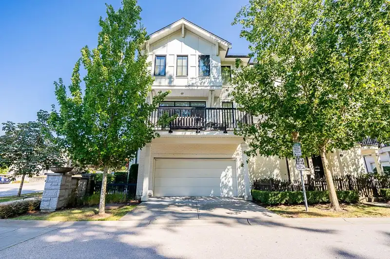 1 14888 62 AVENUE - photo 2 of 40