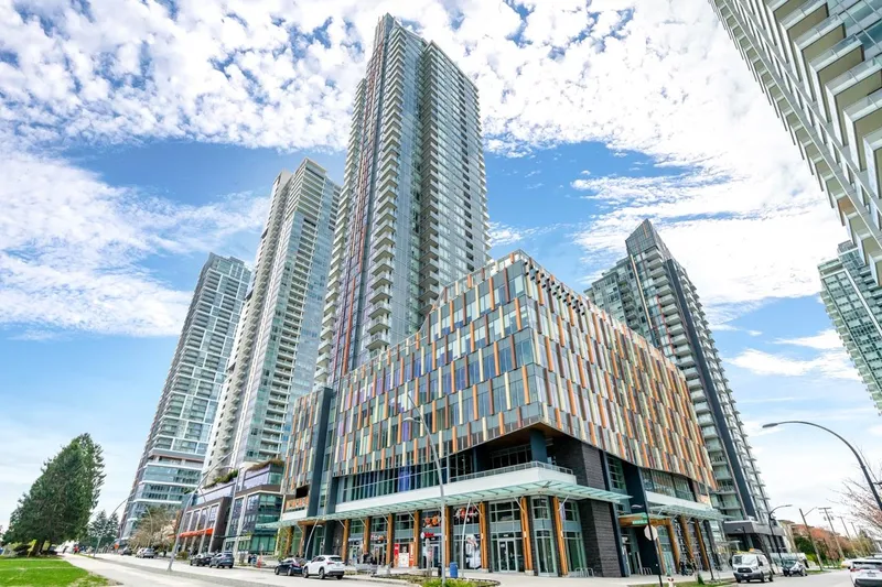 3905 4458 BERESFORD STREET - photo 1 of 25