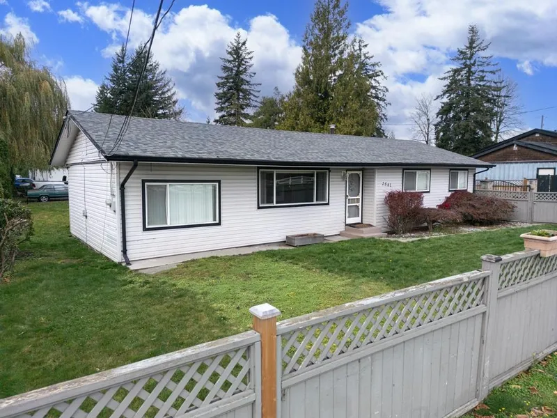 2561 ROSS ROAD - photo 3 of 25