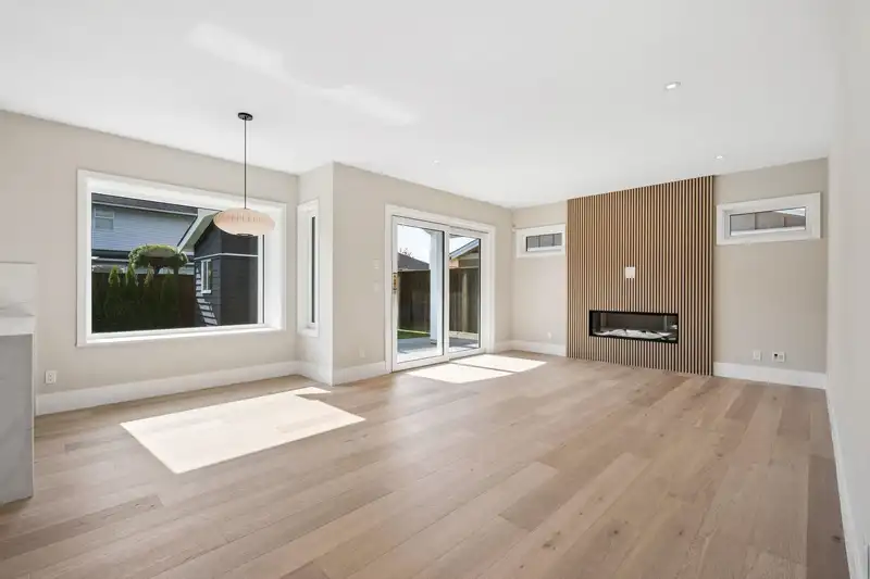 5198 WESTMINSTER AVENUE - photo 3 of 30