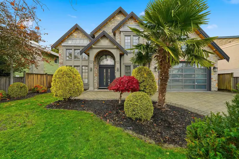 3671 MORESBY DRIVE - photo 2 of 40
