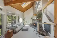205 6117 EAGLE DRIVE - thumbnail 2