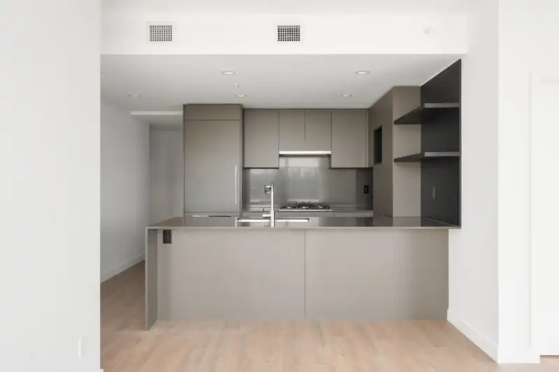 2409 2181 MADISON AVENUE - photo 4 of 37
