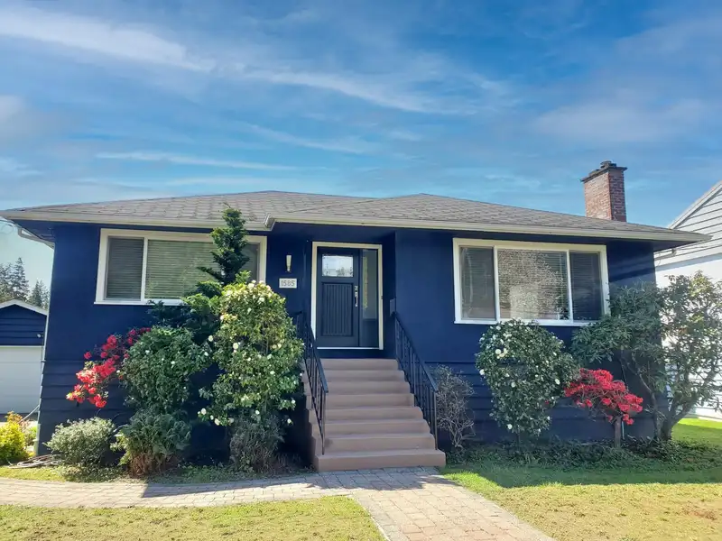 1585 ROSS ROAD - photo 1 of 32