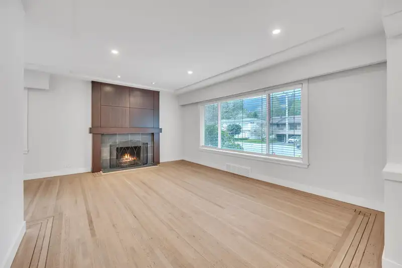 1585 ROSS ROAD - photo 4 of 32