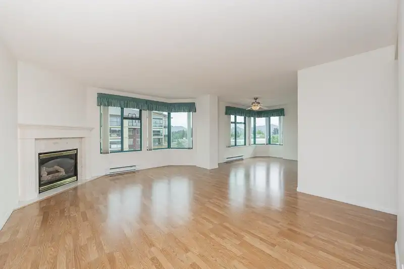 503 32440 SIMON AVENUE - photo 4 of 27