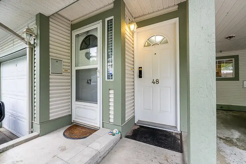 48 8892 208 STREET - photo 4 of 33