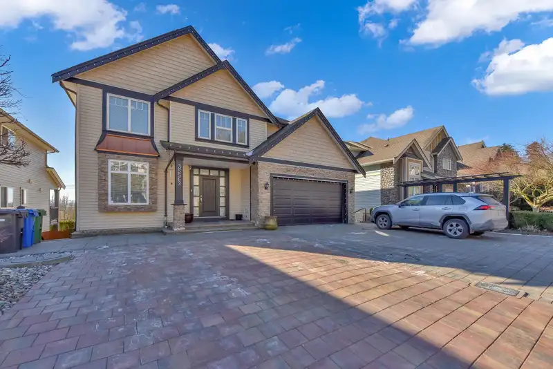 35562 ZANATTA LANE - photo 1 of 40