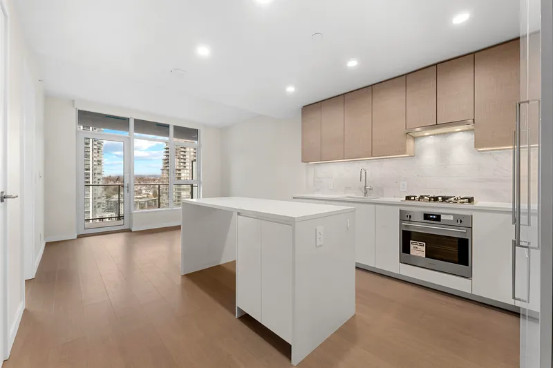 1806 2108 GILMORE AVENUE - photo 3 of 25