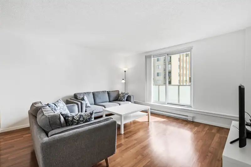 1602 9541 ERICKSON DRIVE - photo 3 of 37