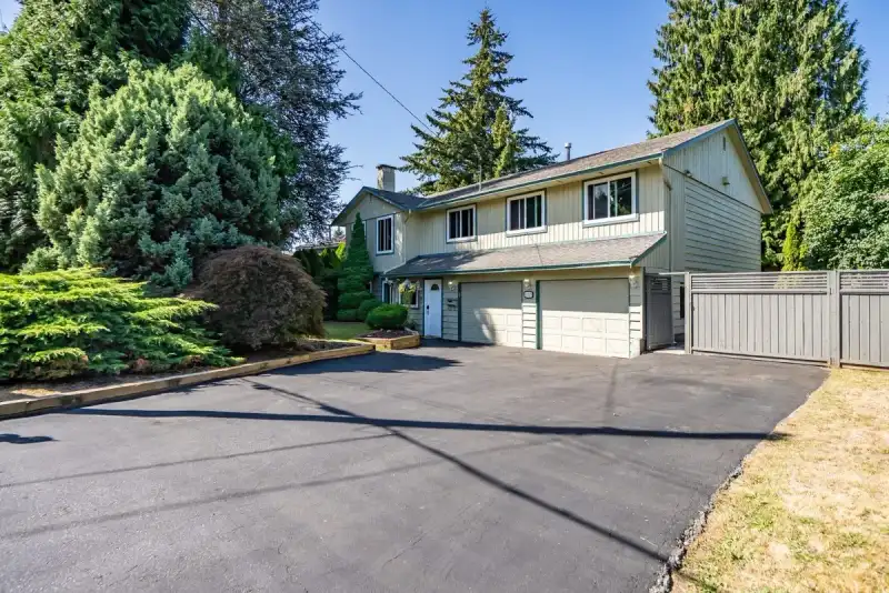 11527 FRASERVIEW STREET - photo 1 of 40