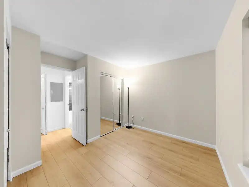 109 1145 HEFFLEY CRESCENT - photo 4 of 16