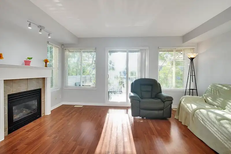 54 8888 151 STREET - photo 3 of 37