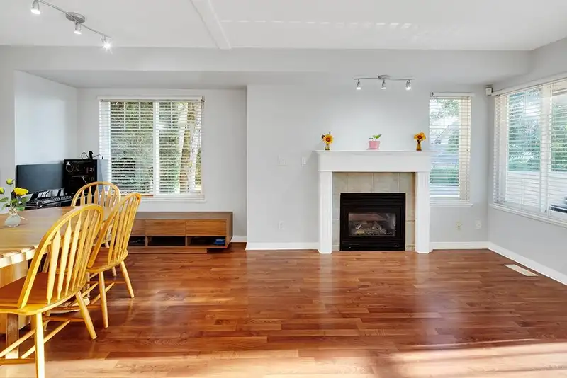 54 8888 151 STREET - photo 4 of 37