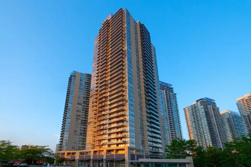 1606 13688 100 AVENUE - photo 2 of 40
