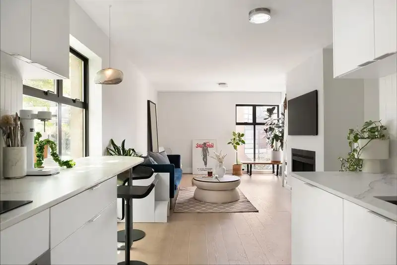 201 777 W 7TH AVENUE - photo 1 of 38