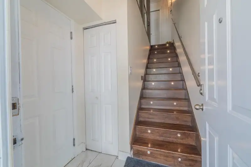 38 12730 66 AVENUE - photo 2 of 19