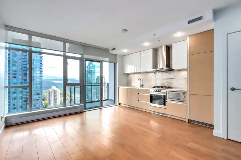 2709 6098 STATION STREET - photo 3 of 15