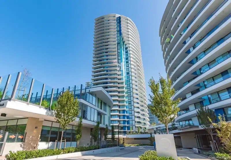 2402 8189 CAMBIE STREET - photo 1 of 30