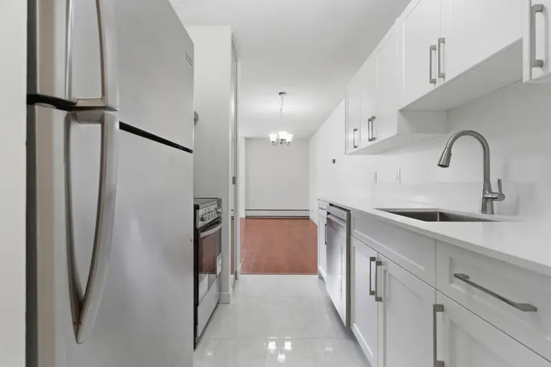 706 2012 FULLERTON AVENUE - photo 4 of 15