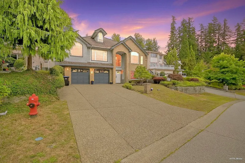 38 TIMBERCREST DRIVE - photo 2 of 25