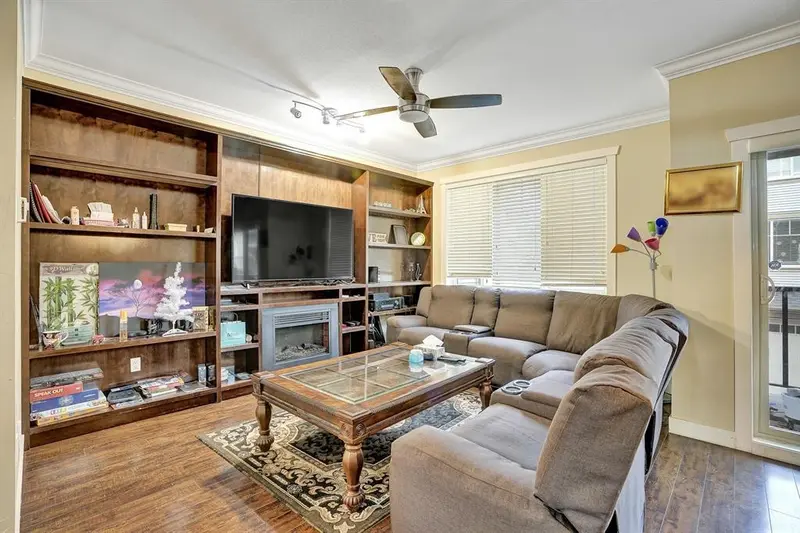 18 9533 130A STREET - photo 3 of 25