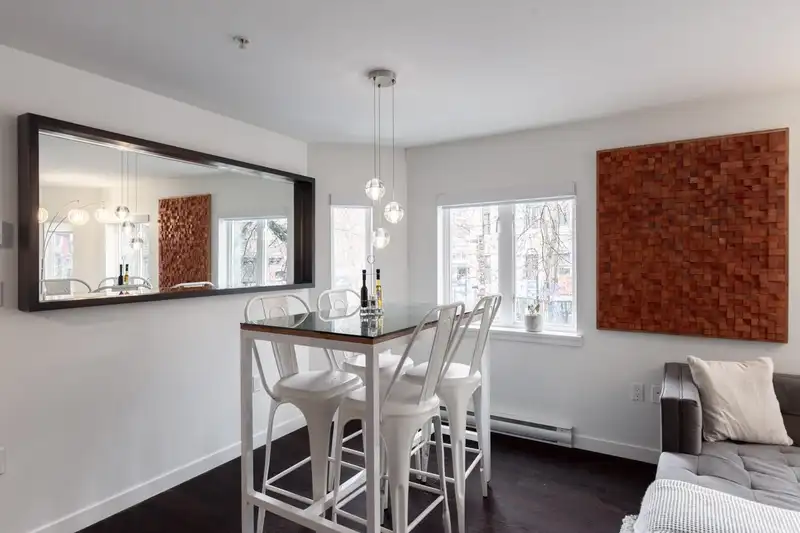 203 370 CARRALL STREET - photo 4 of 27