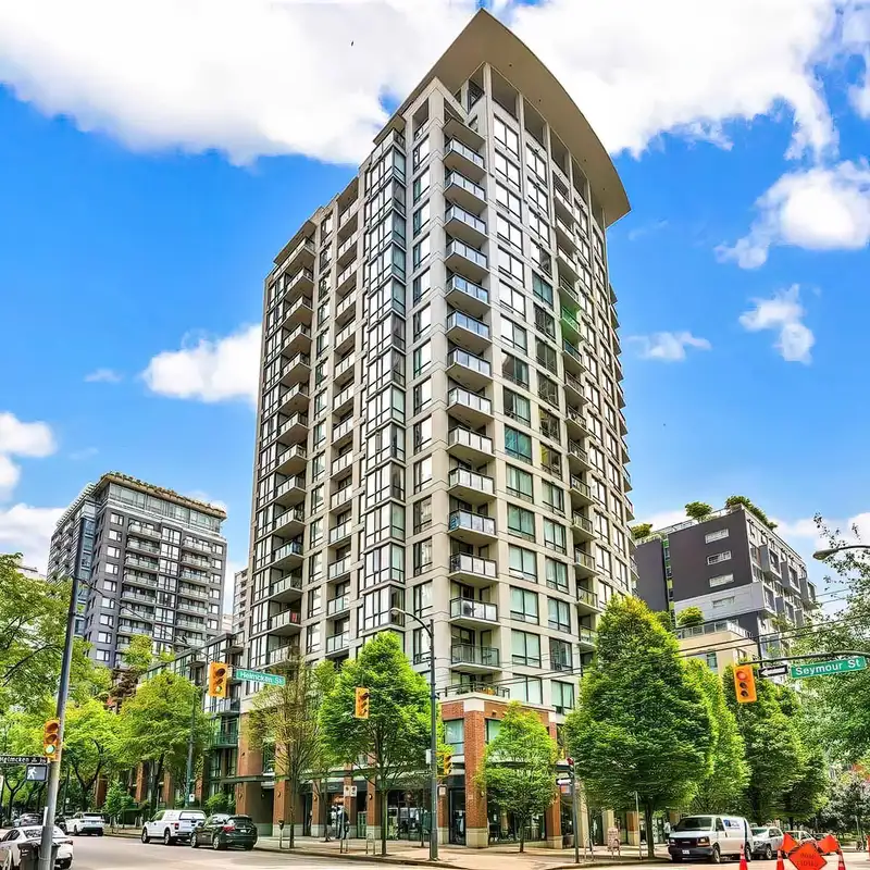 1606 1082 SEYMOUR STREET - photo 1 of 23