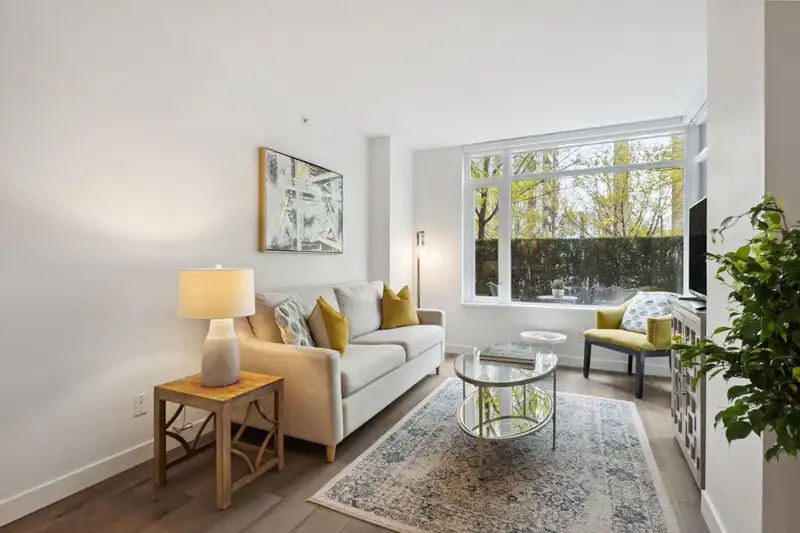 108 110 SWITCHMEN STREET - photo 2 of 23