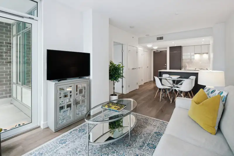 108 110 SWITCHMEN STREET - photo 3 of 23