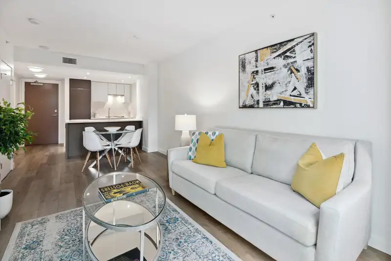 108 110 SWITCHMEN STREET - photo 4 of 23