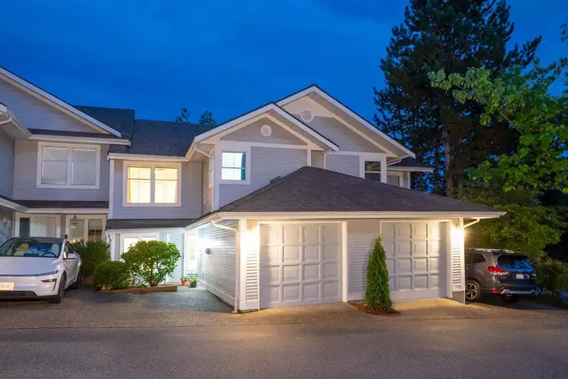 20 2590 PANORAMA DRIVE - photo 2 of 40