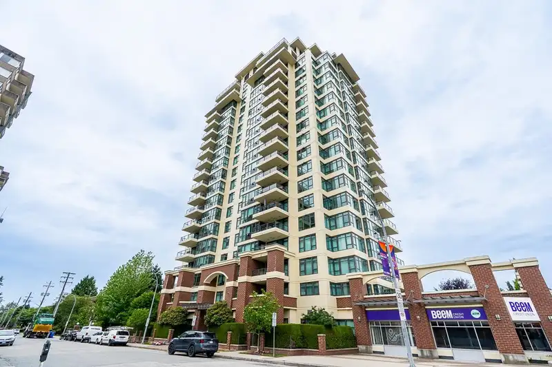 1901 615 HAMILTON STREET - photo 2 of 39