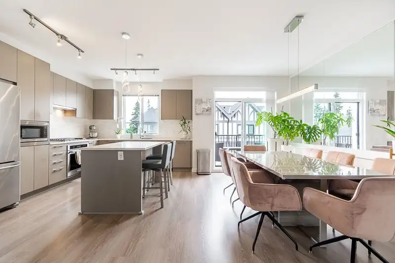 78 3500 BURKE VILLAGE PROMENADE - photo 1 of 29