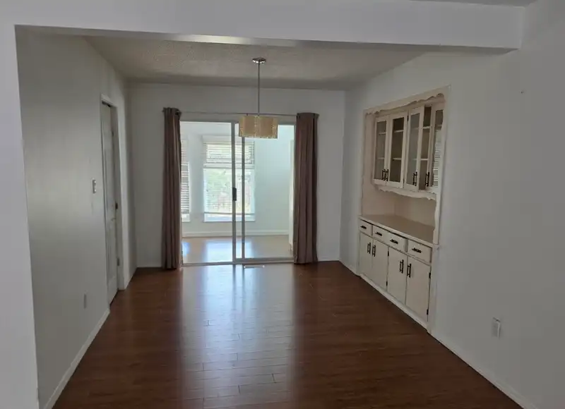 3036 MOUAT DRIVE - photo 3 of 6
