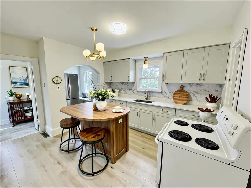 922 PARK DRIVE - photo 3 of 25