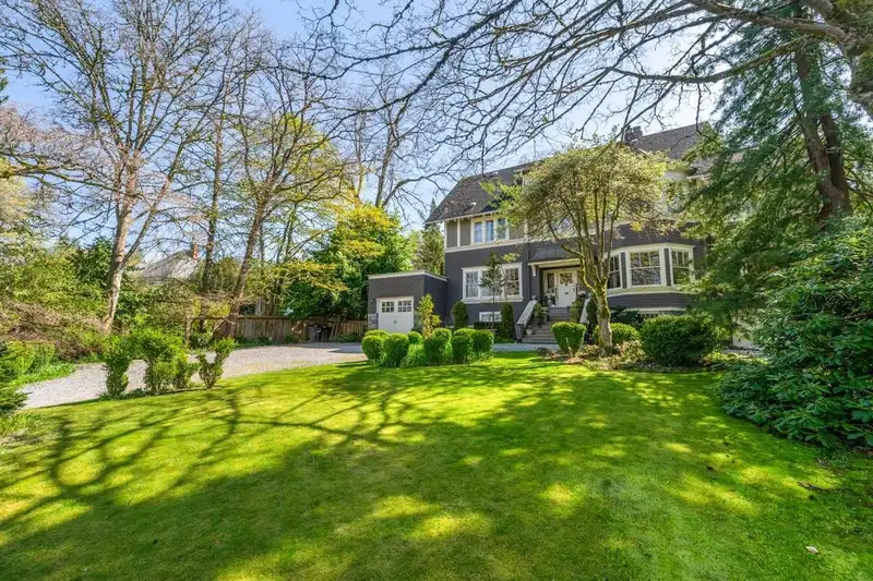 1650 CEDAR CRESCENT - photo 4 of 16