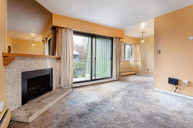 117 9202 HORNE STREET - photo 4 of 20