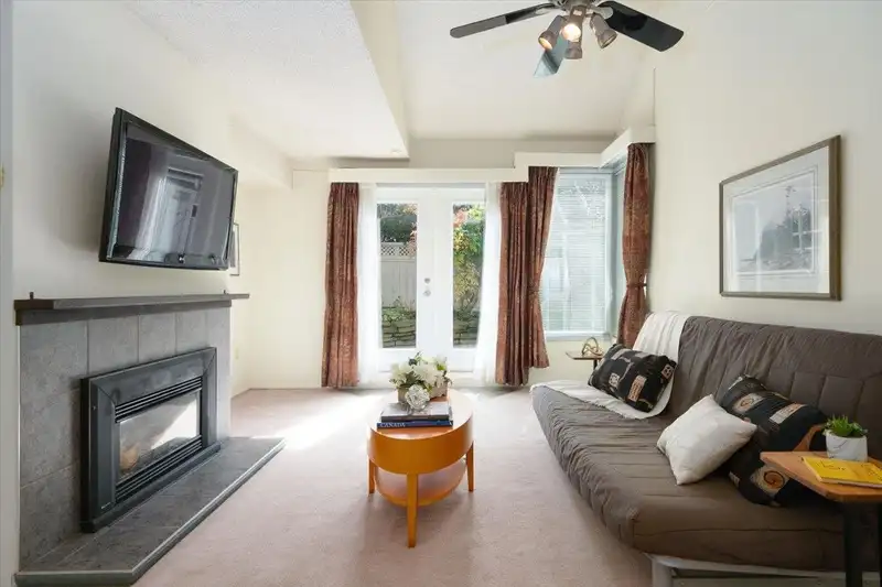 5 230 W 15TH STREET - photo 3 of 34