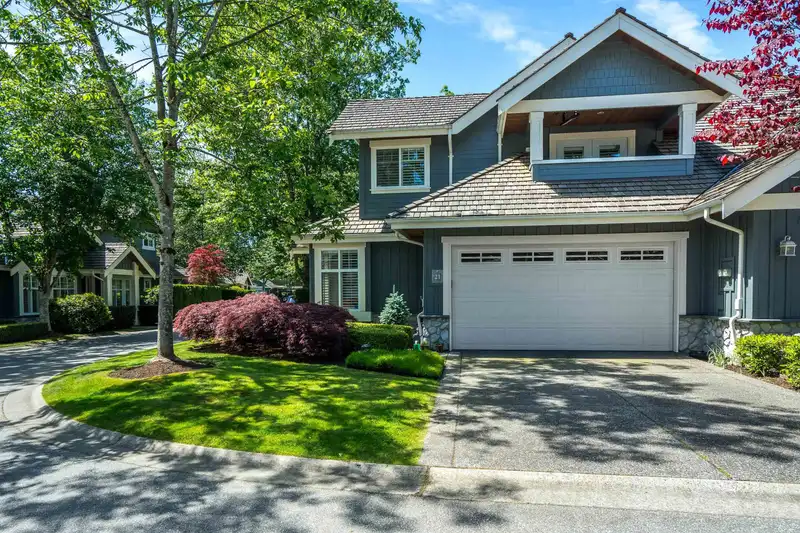 21 15715 34 AVENUE - photo 2 of 40