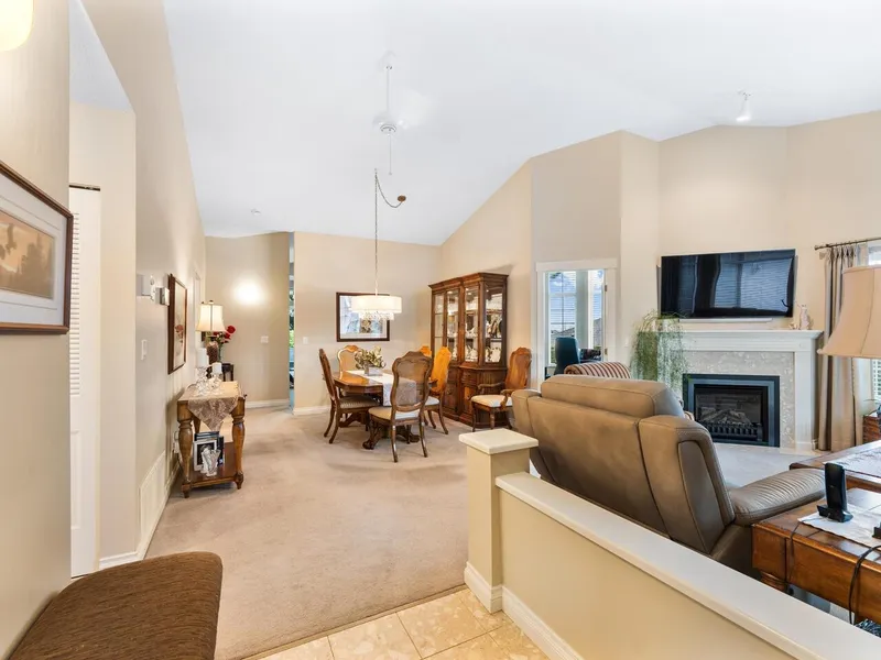 37 9012 WALNUT GROVE DRIVE - photo 3 of 25