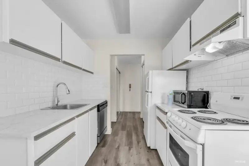 349 8011 RYAN ROAD - photo 3 of 22