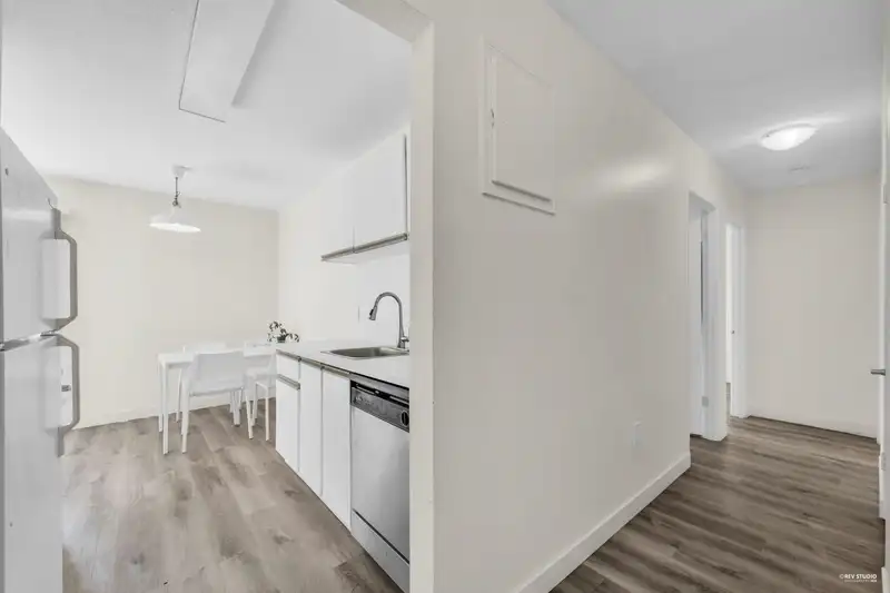 349 8011 RYAN ROAD - photo 4 of 22